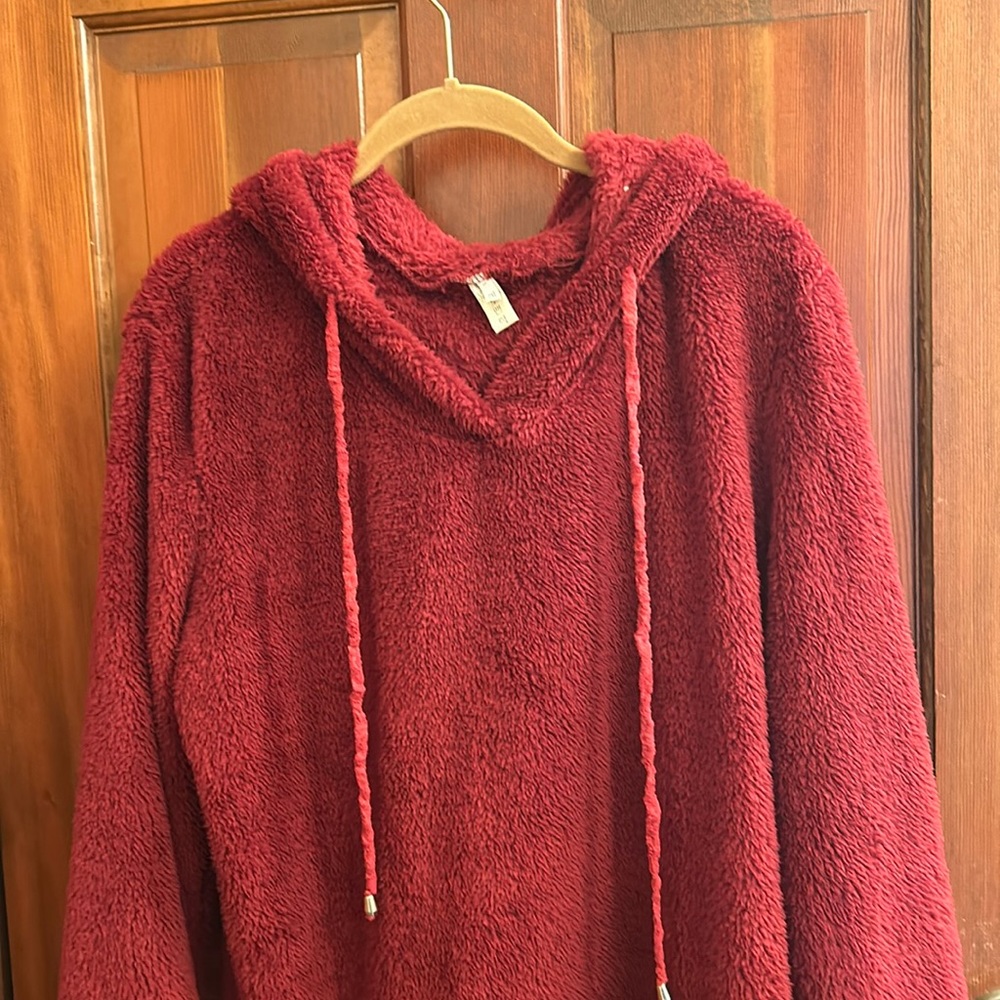 Ladies fleece hoodie.